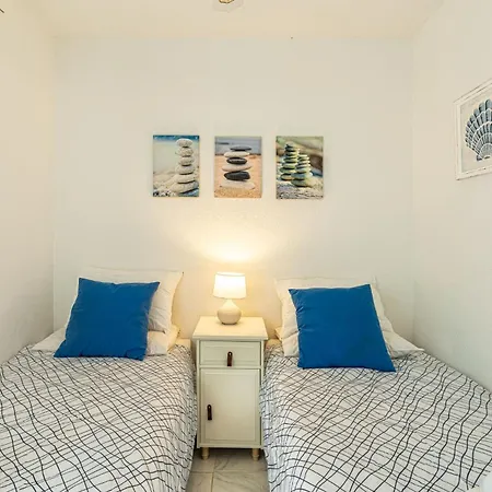 Ocean View La Caleta Apartament *