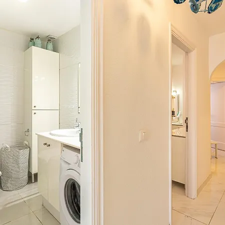 Апартаменти Ocean View La Caleta *